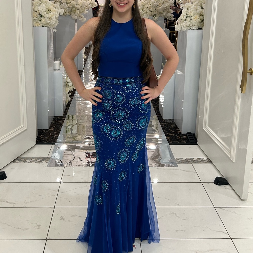 Prom dress blue size 4